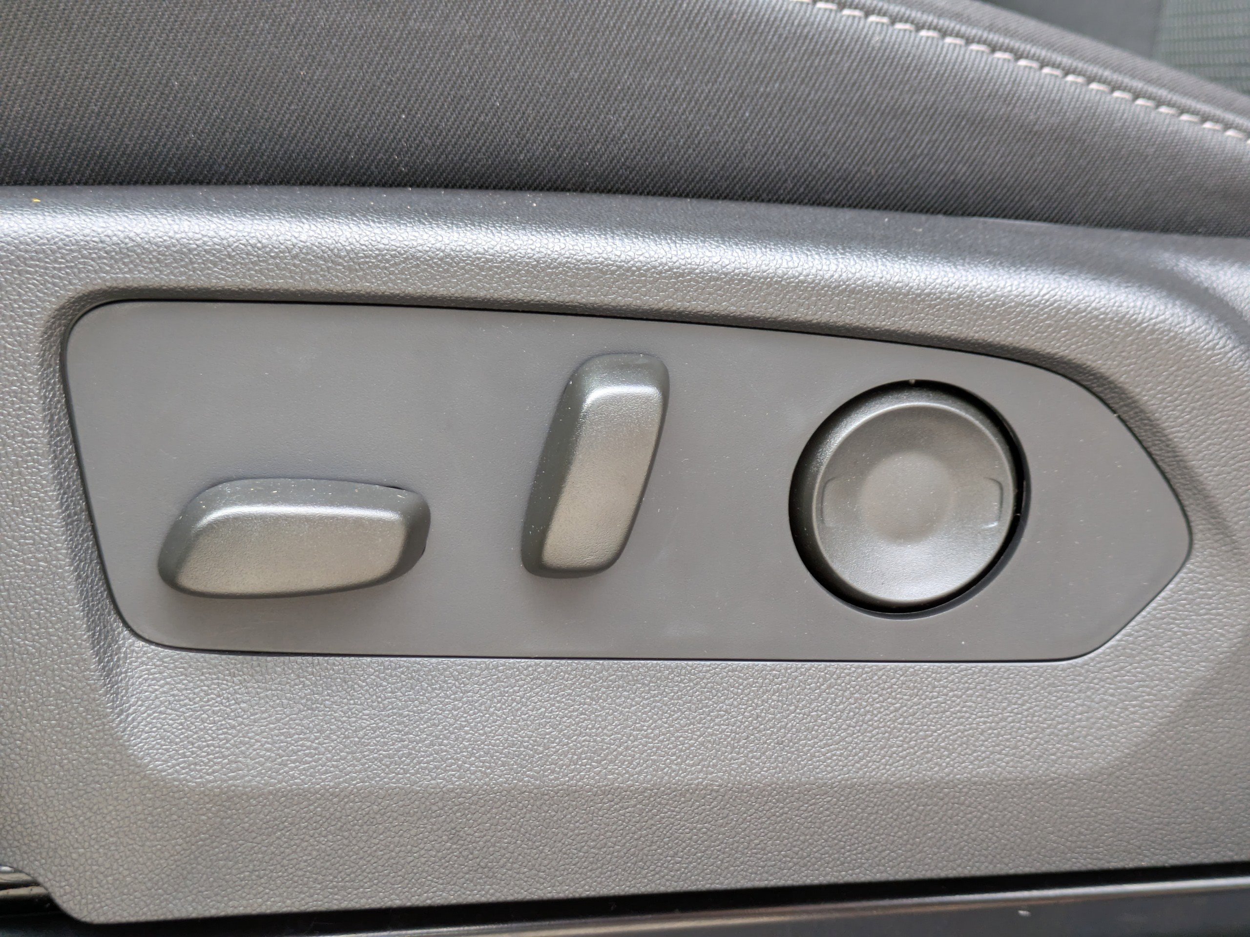 Used 2024 Chevrolet Colorado LT w/ LT Convenience Package II image 13