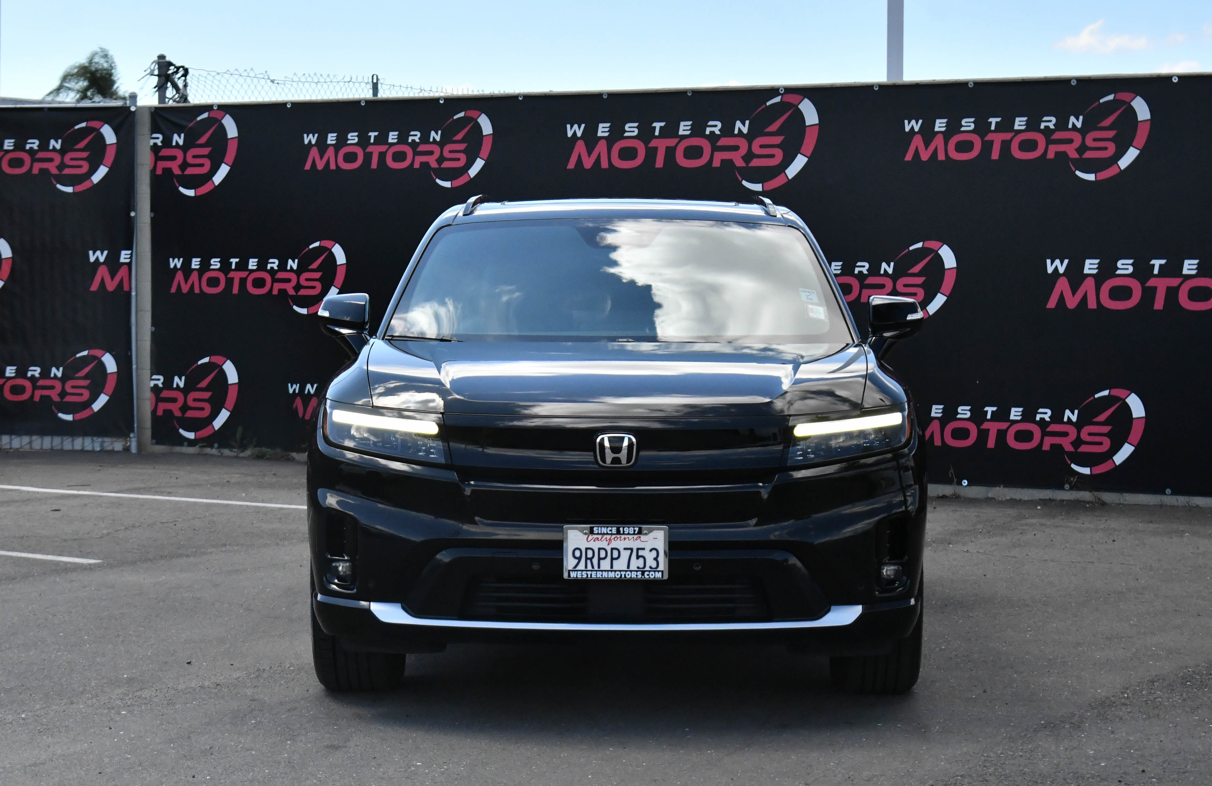 Used 2024 Honda Prologue Touring image 2