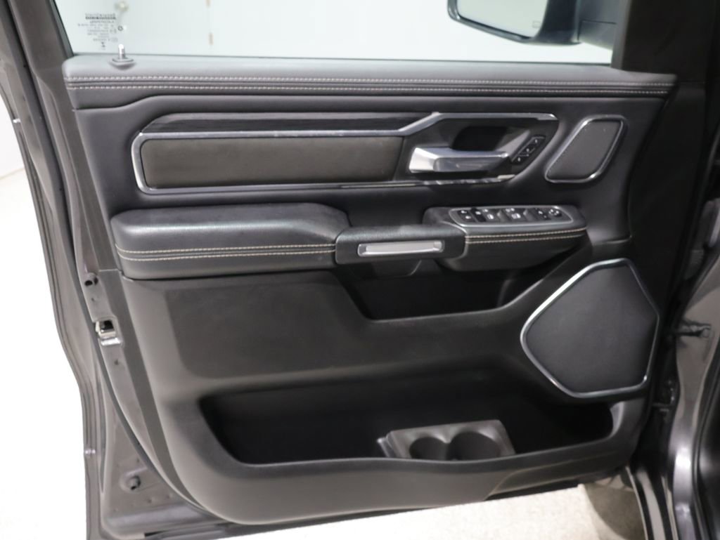 Used 2024 RAM 1500 Laramie AWD/4WD image 16