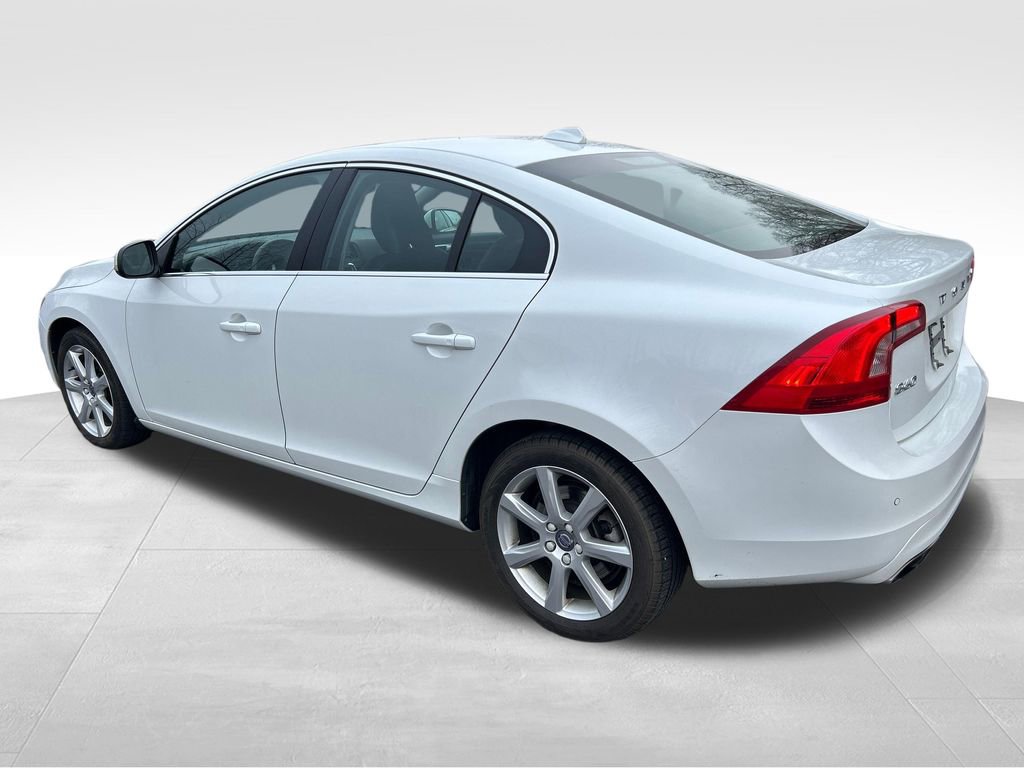 Used 2016 Volvo S60 T5 Premier w/ Convenience Package image 3