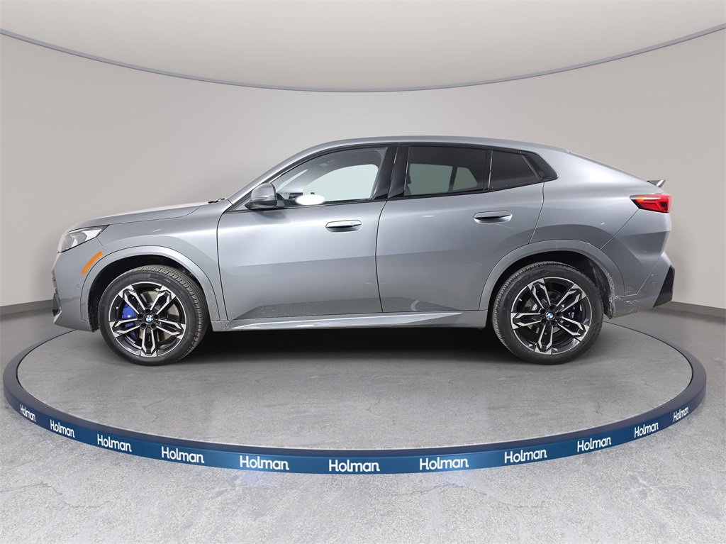 Certified 2025 BMW X2 xDrive28i image 8