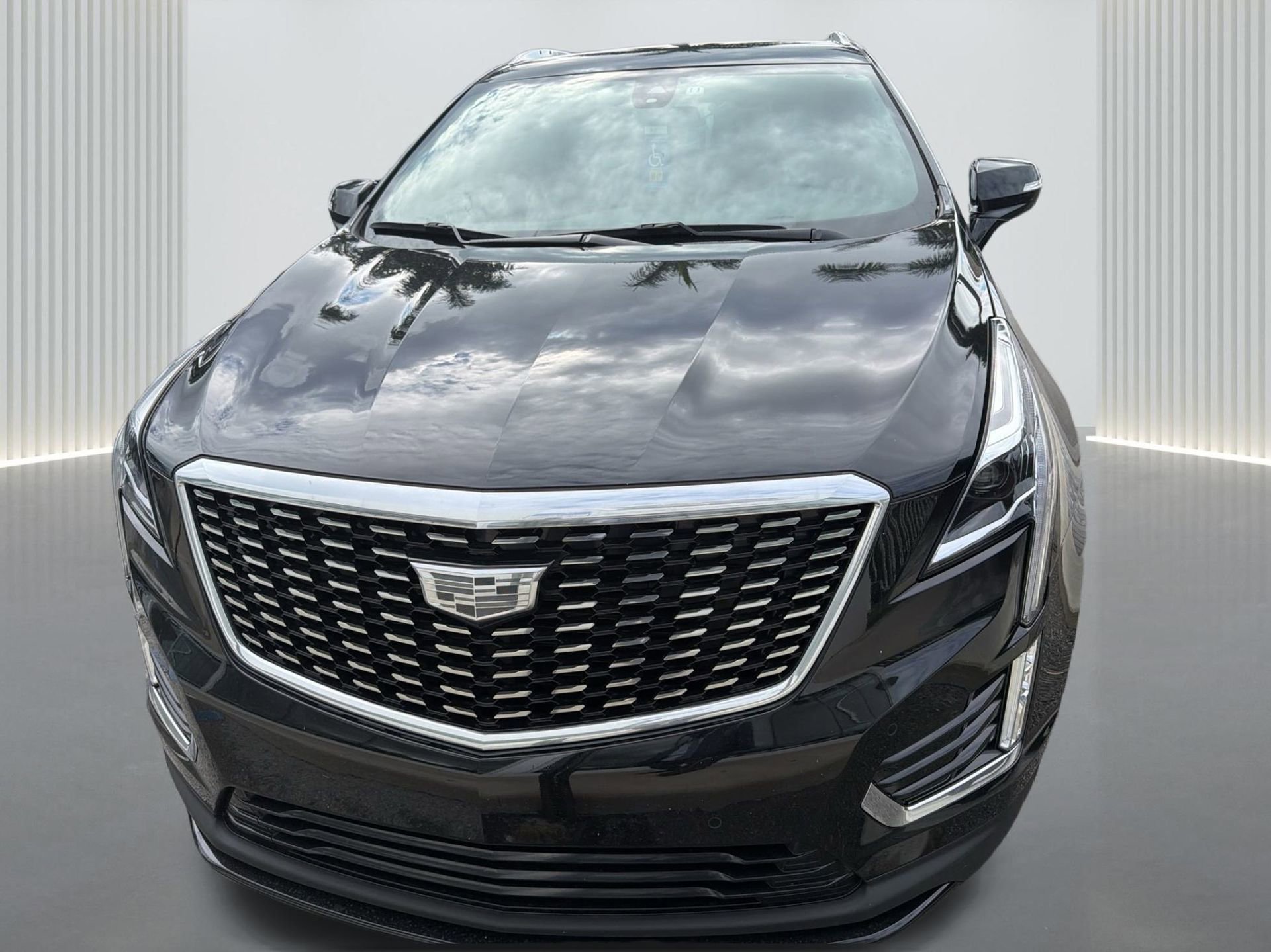 Certified 2024 Cadillac XT5 Luxury image 2