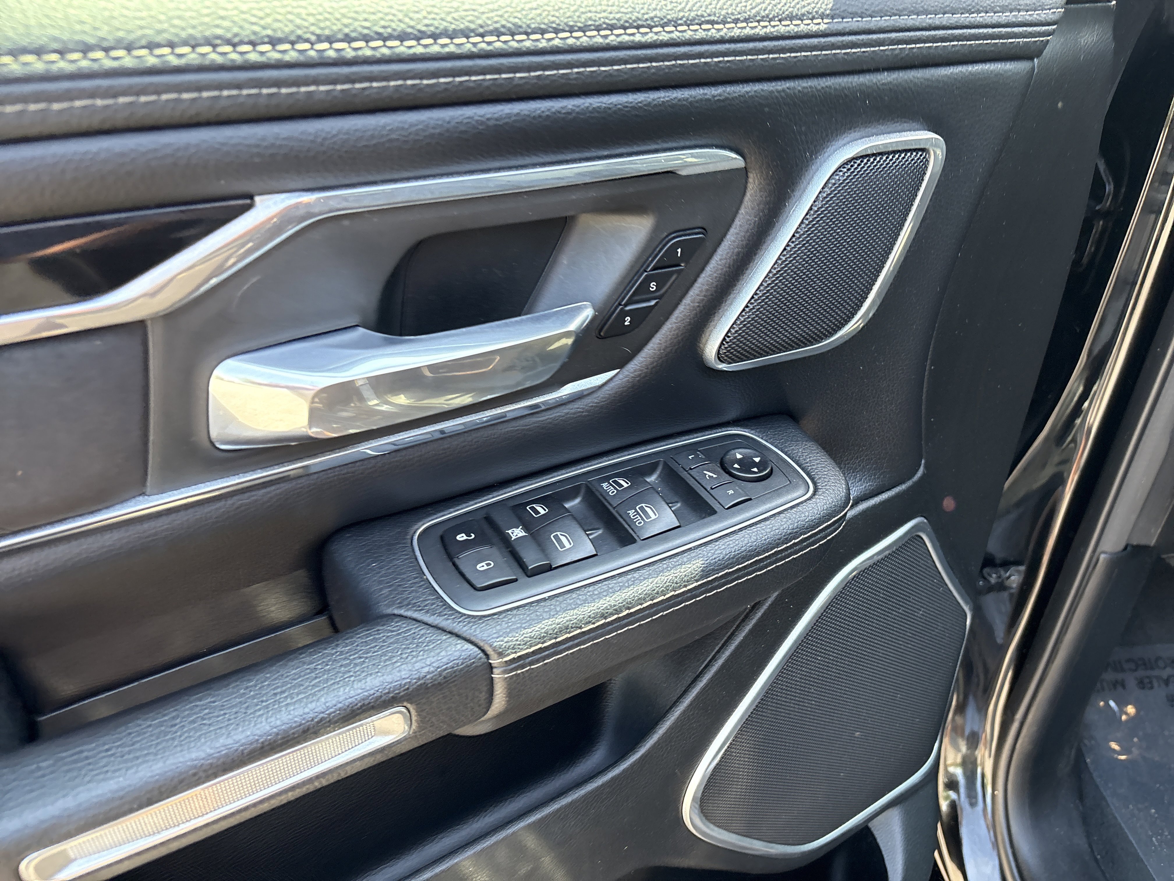 Certified 2021 RAM 1500 Laramie image 14