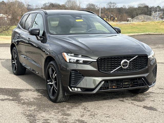 Used 2022 Volvo XC60 B5 R-Design w/ Advanced Package image 3