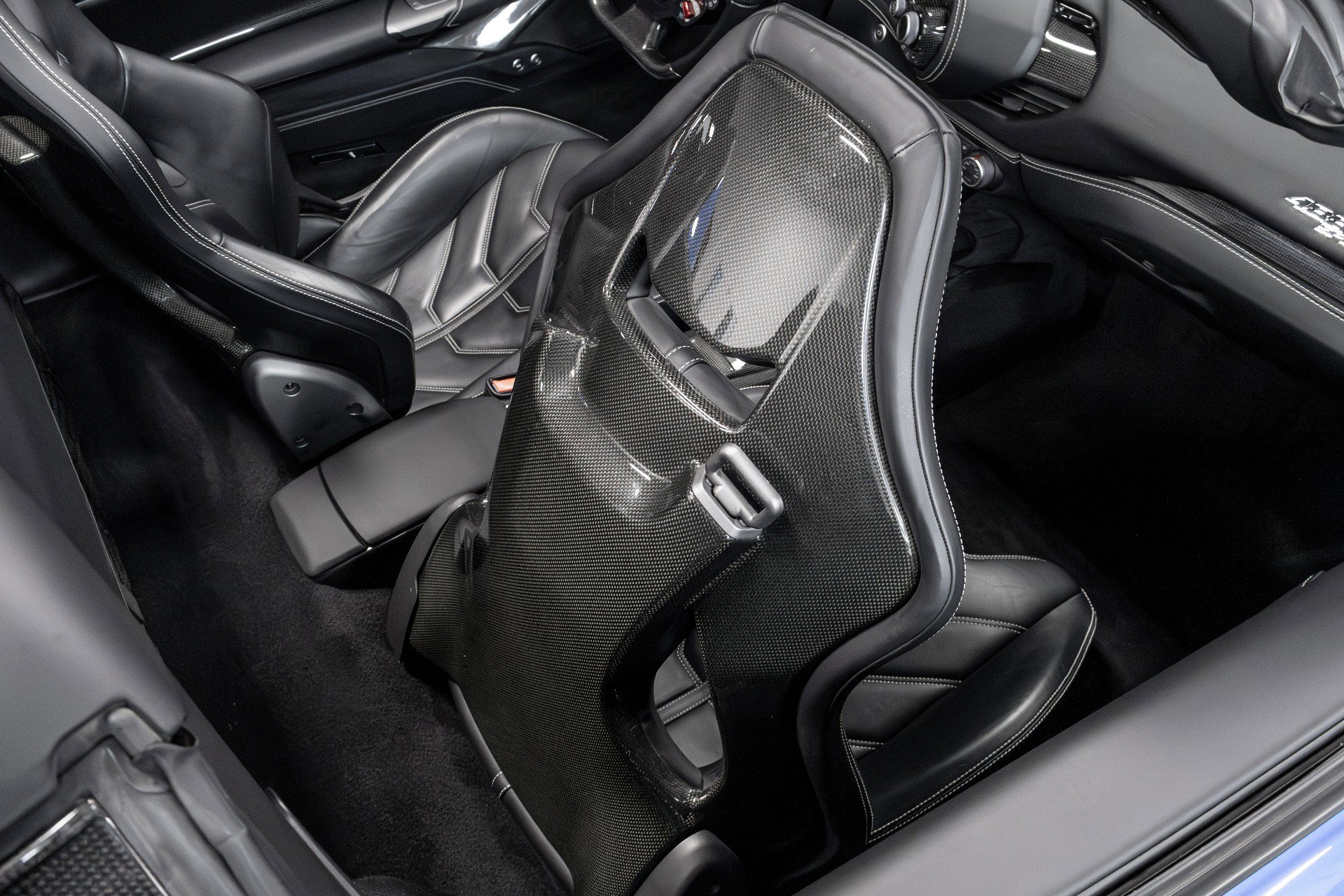 Used 2016 Ferrari 488 Spider image 31