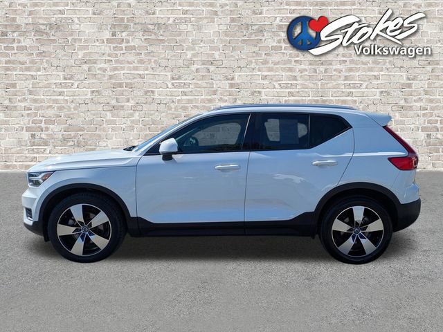 Used 2019 Volvo XC40 T5 Momentum image 7