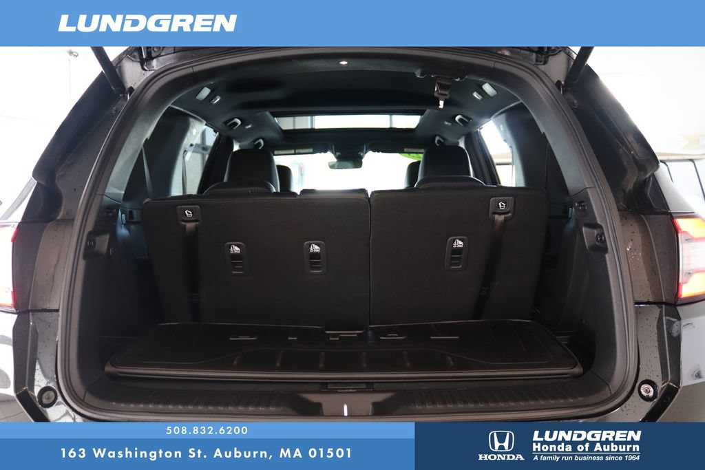 Used 2025 Honda Pilot TrailSport image 35