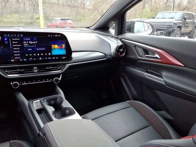 Used 2025 Chevrolet Equinox EV RS w/ Convenience Package II AWD/4WD image 23