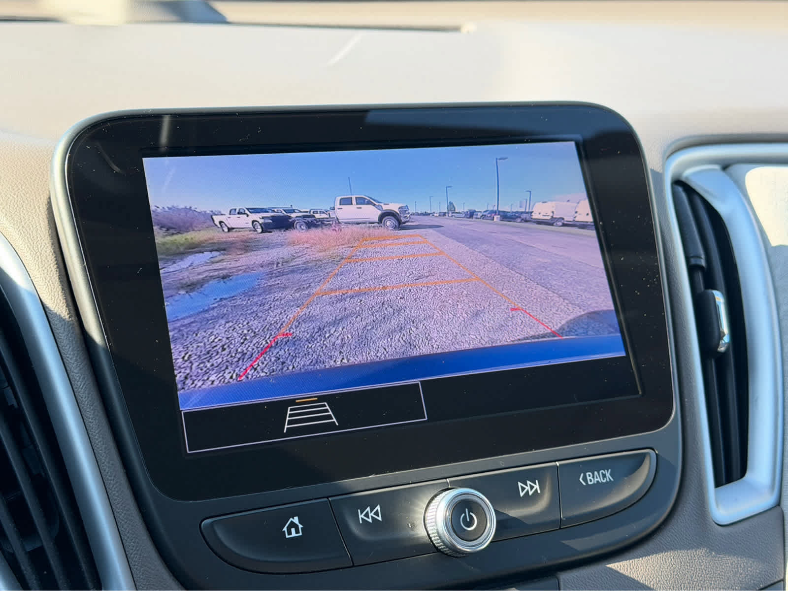 Used 2023 Chevrolet Malibu LT FWD image 31