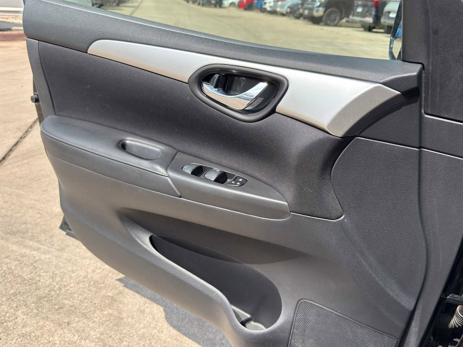 Used 2017 Nissan Sentra S FWD image 17
