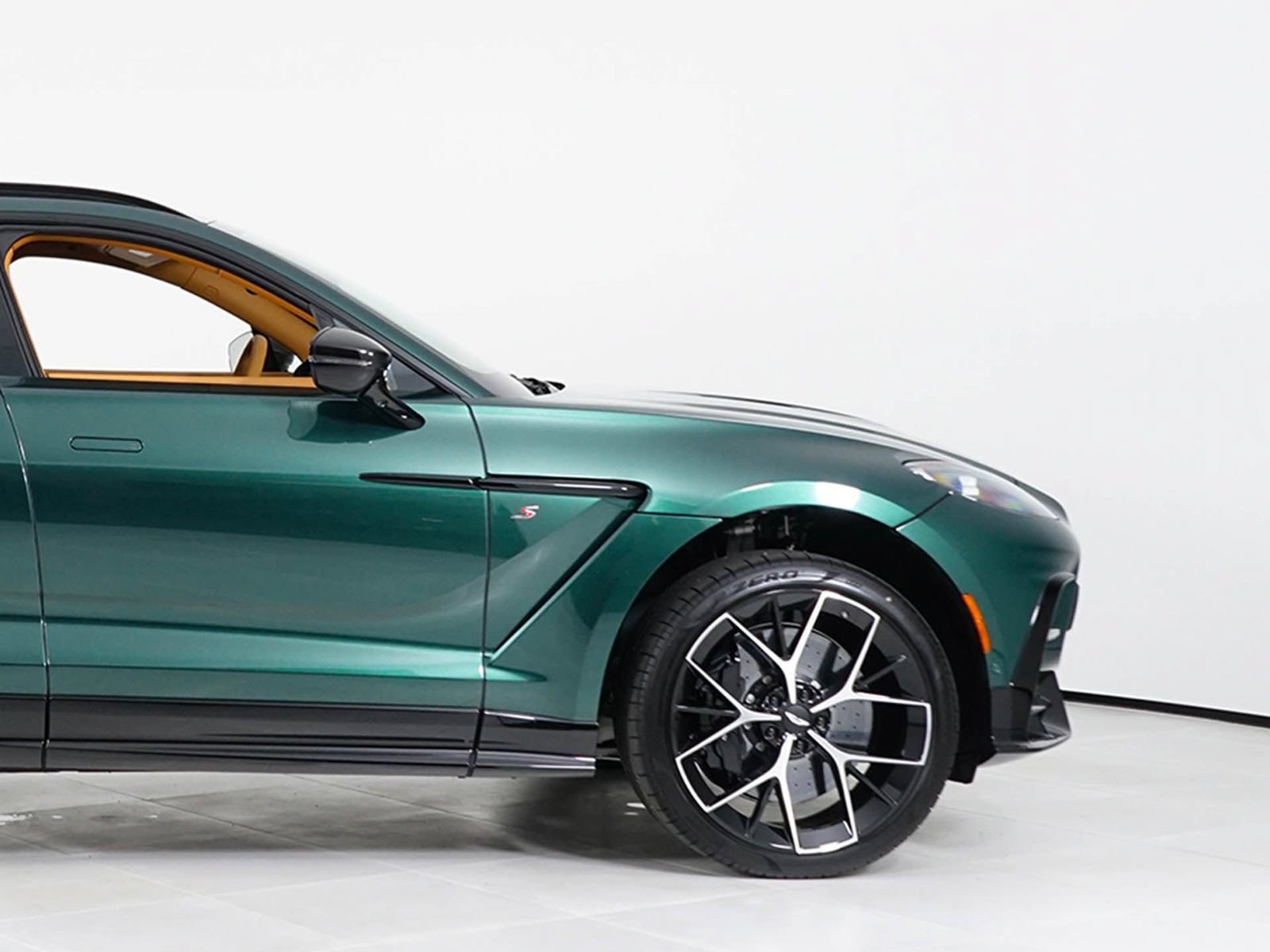 New 2026 Aston Martin DBX 707 AWD/4WD image 15