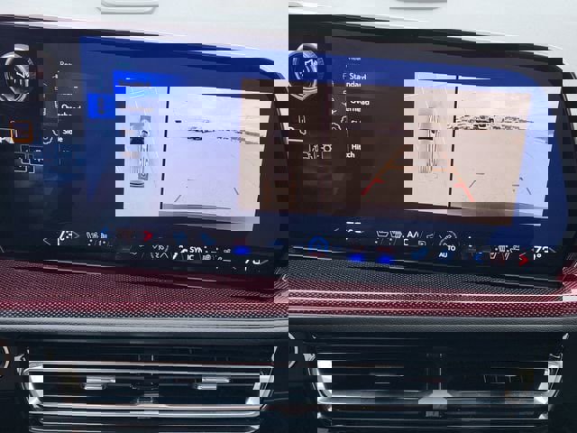 Used 2025 Chevrolet Traverse RS image 19