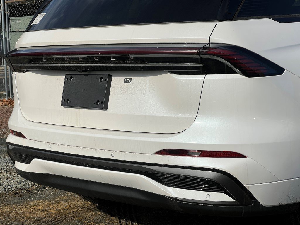 New 2026 Lincoln Nautilus Black Label w/ Jet Appearance Package AWD/4WD image 5