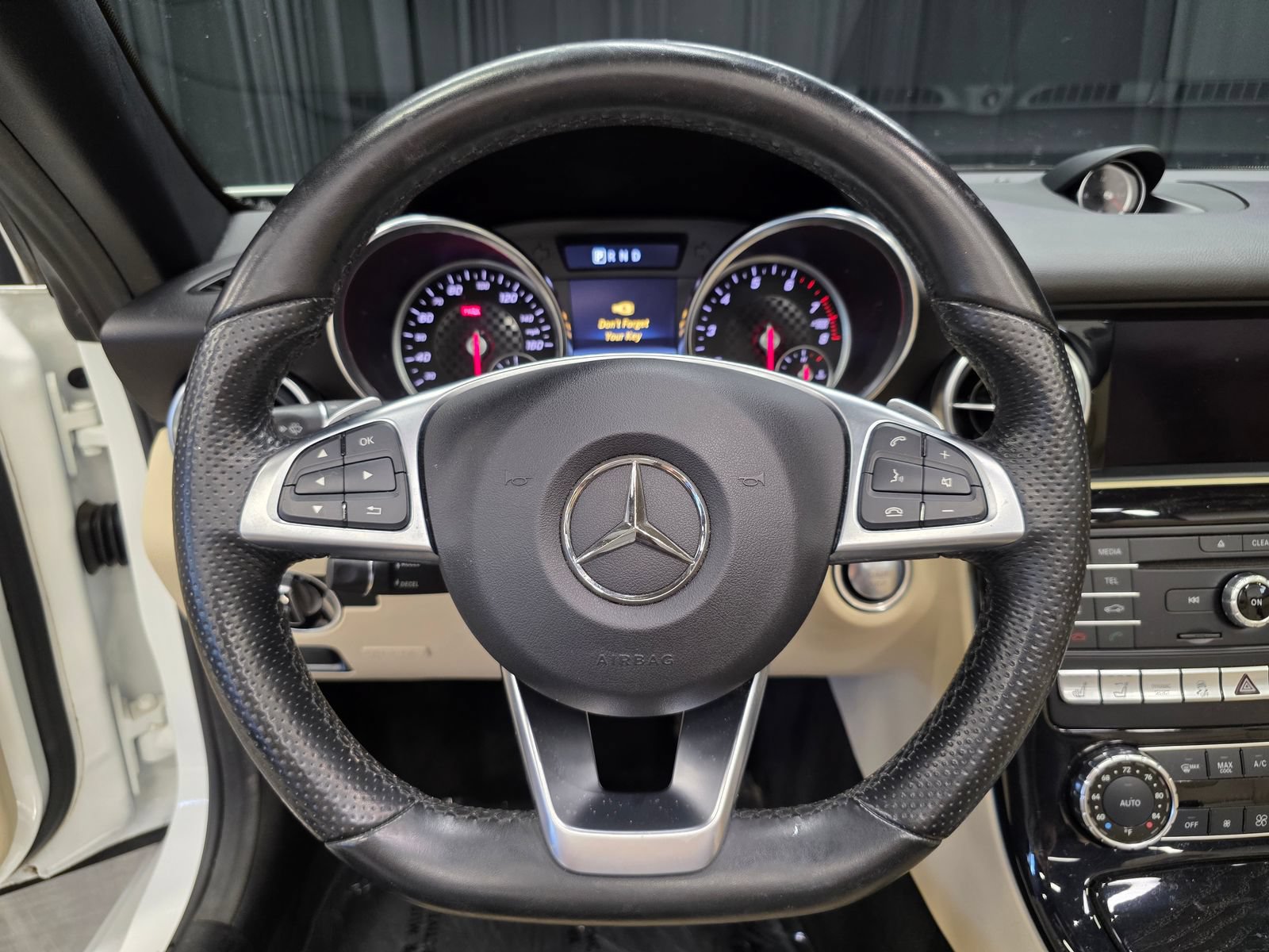 Used 2019 Mercedes-Benz SLC 300 image 25