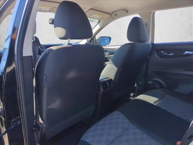 Used 2021 Nissan Rogue Sport SV image 17