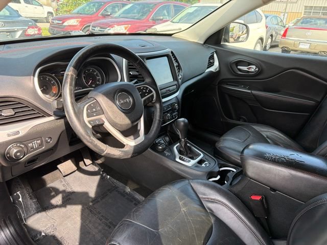 Used 2014 Jeep Cherokee Trailhawk w/ Comfort/Convenience Group AWD/4WD image 9
