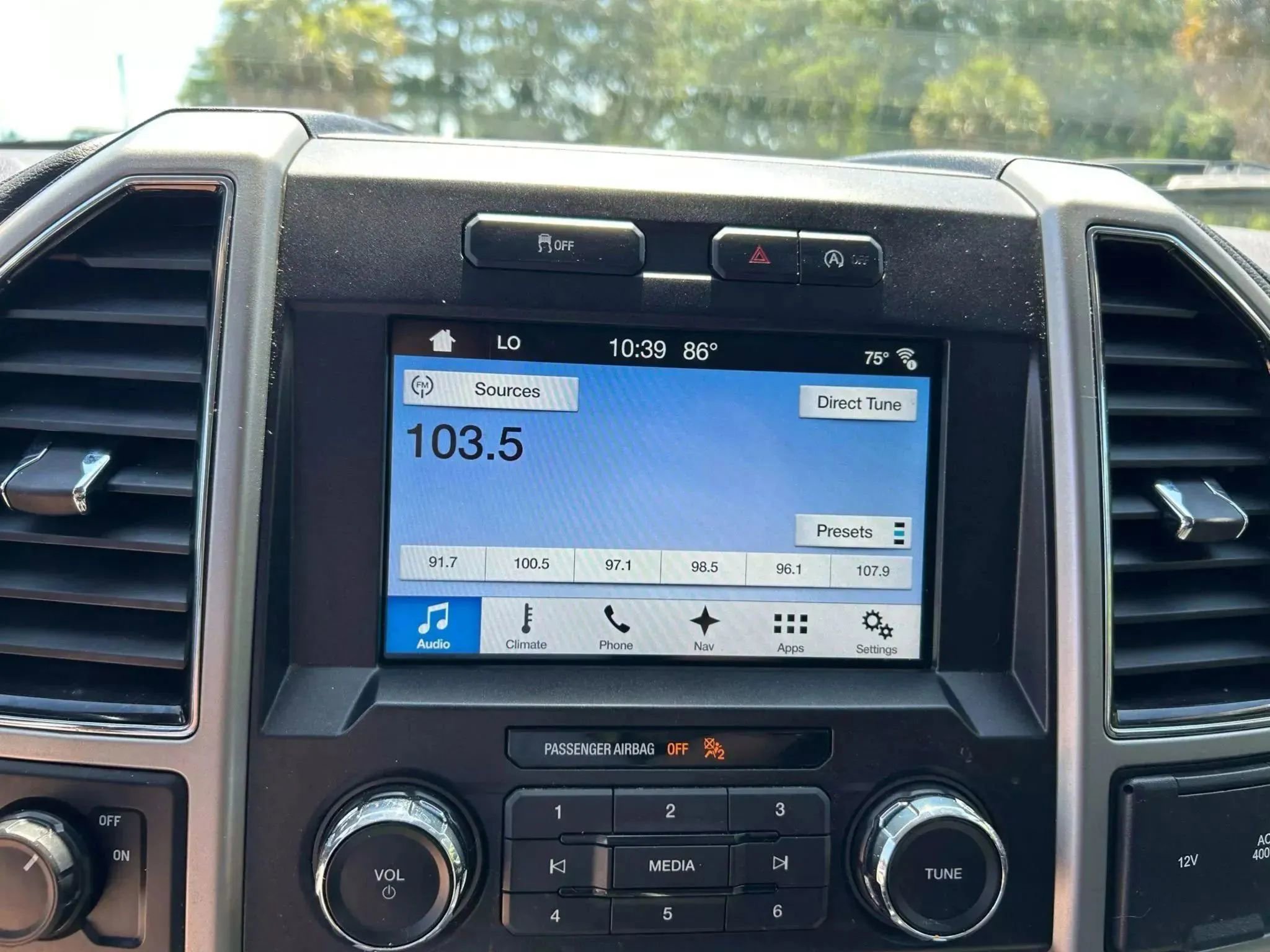 Used 2018 Ford F150 Lariat RWD image 19
