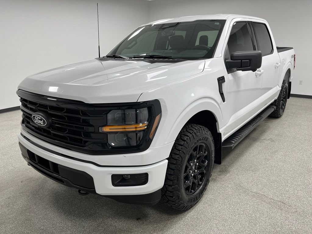 Used 2024 Ford F150 XLT w/ XLT Black Appearance Package AWD/4WD image 4