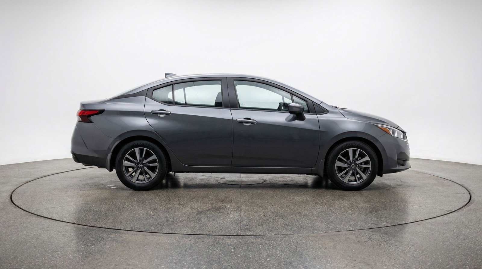Used 2025 Nissan Versa SV FWD image 11
