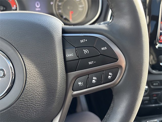 Used 2022 Jeep Cherokee Limited w/ Mopar Interior Package image 11