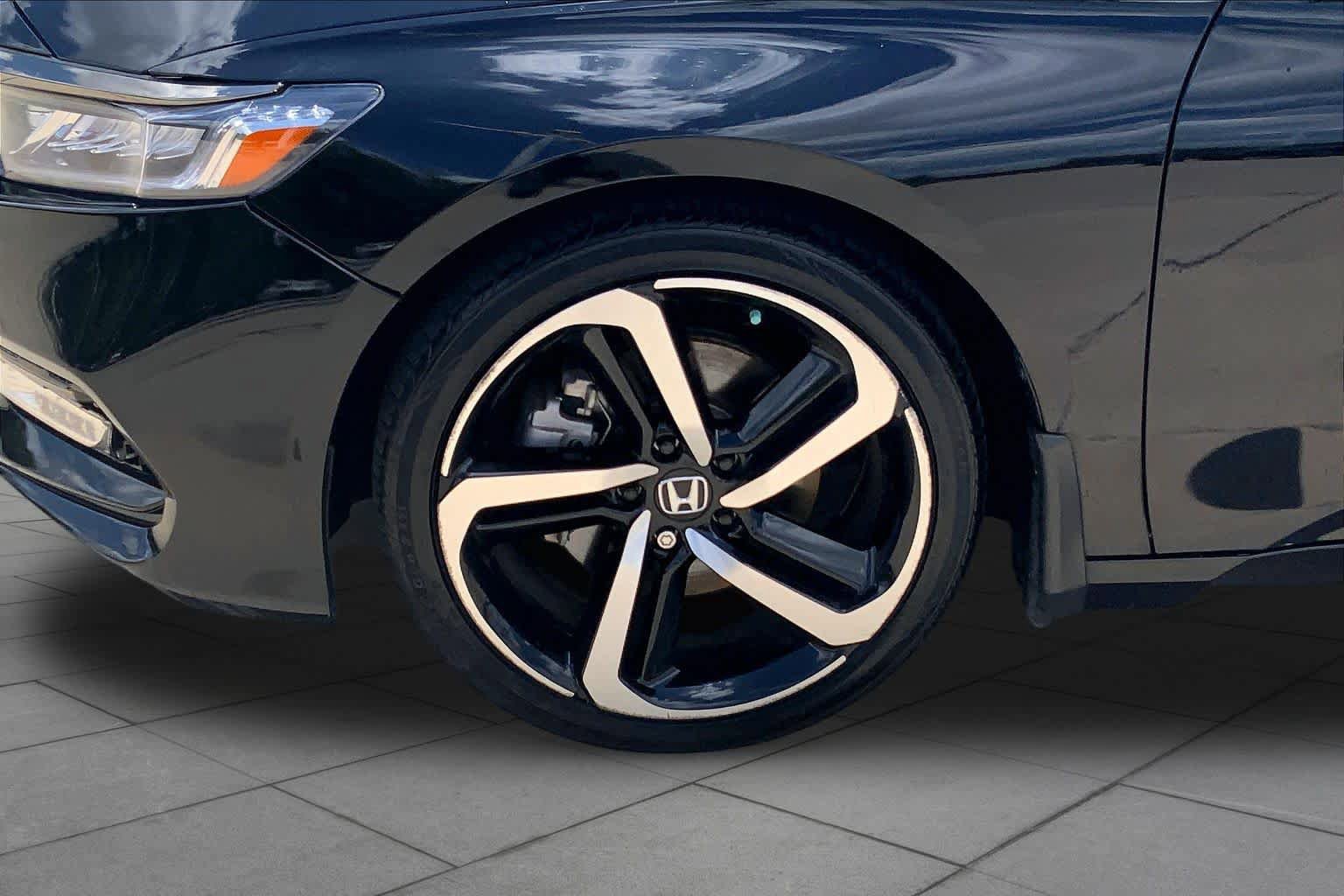 Used 2020 Honda Accord Sport image 10