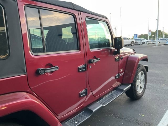 Used 2012 Jeep Wrangler Unlimited Sahara w/ Max Tow Pkg AWD/4WD image 4