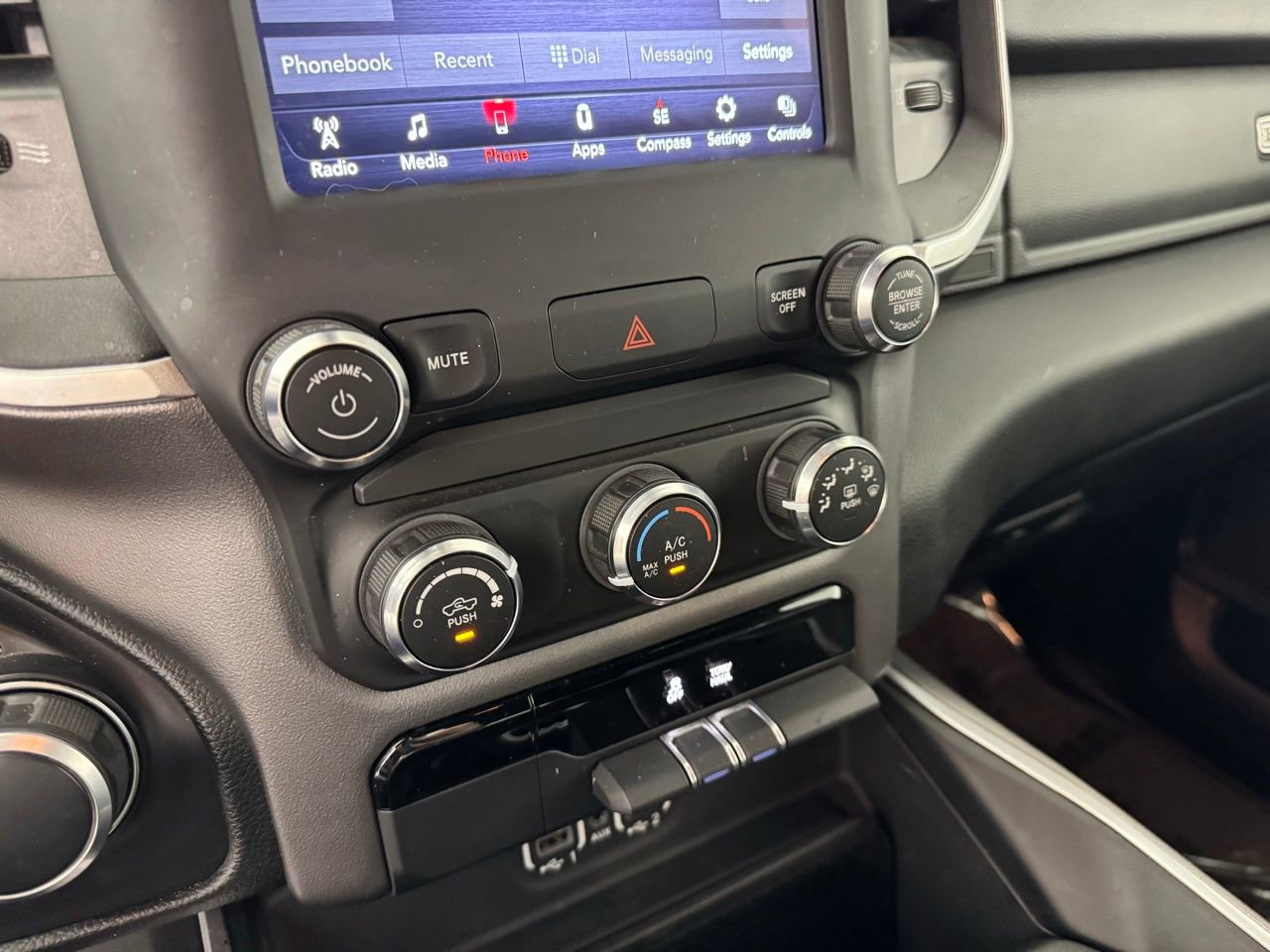 Used 2021 RAM 1500 Big Horn image 26