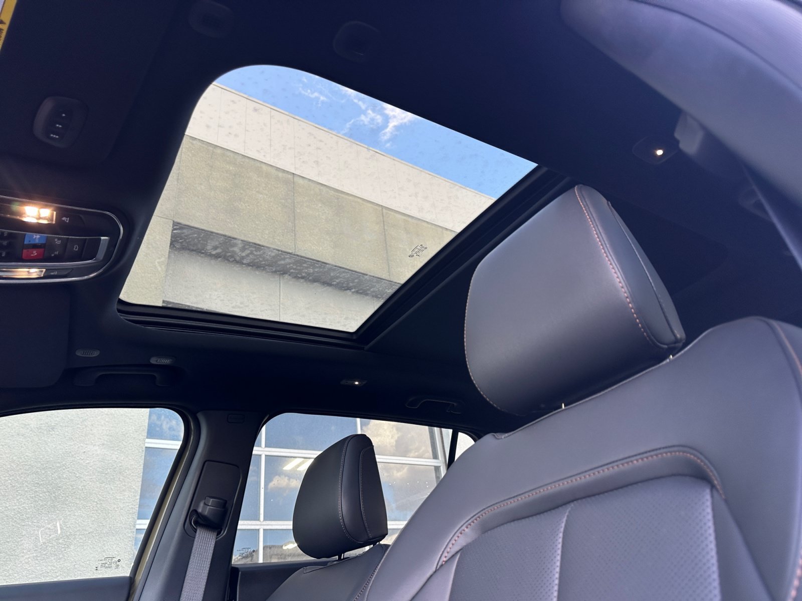 New 2026 Jeep Cherokee Limited AWD/4WD image 33