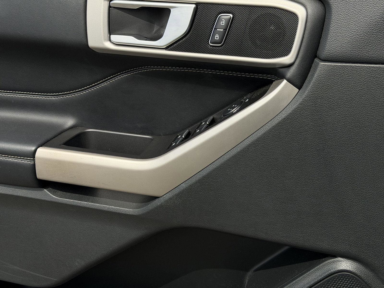 Used 2023 Ford Explorer XLT w/ Equipment Group 202A image 21