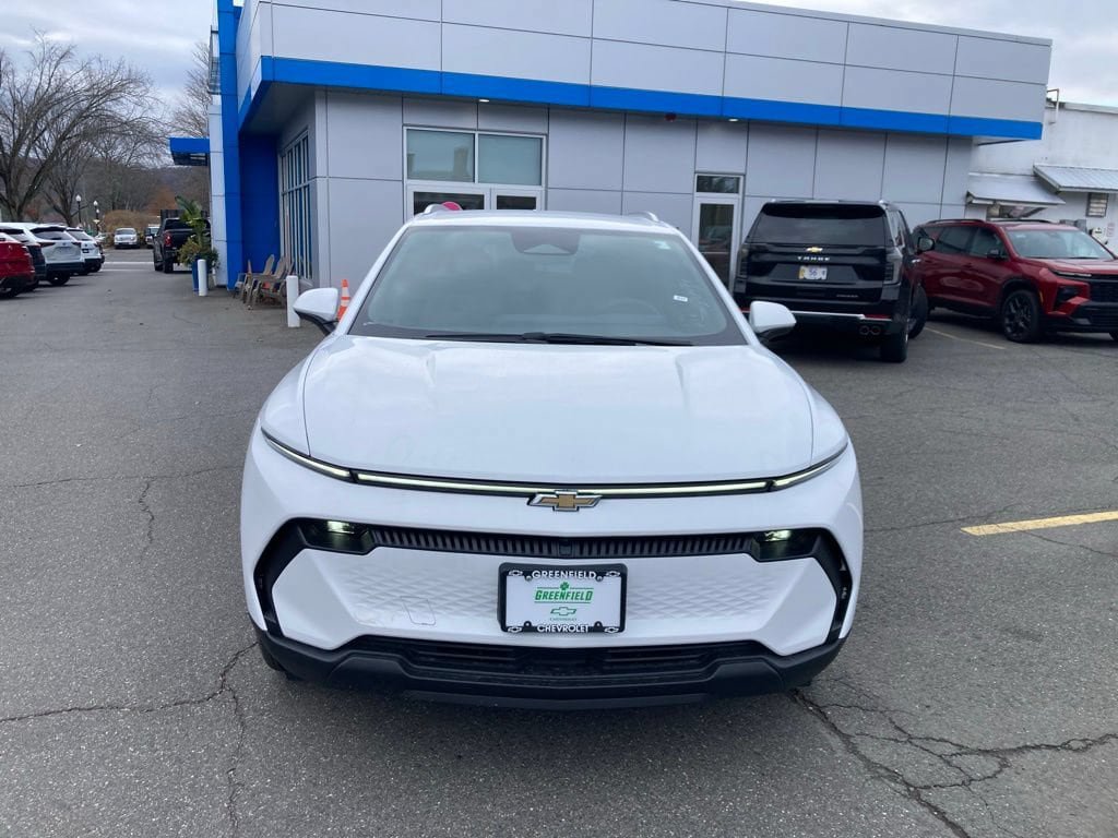 New 2026 Chevrolet Equinox EV LT AWD/4WD image 2
