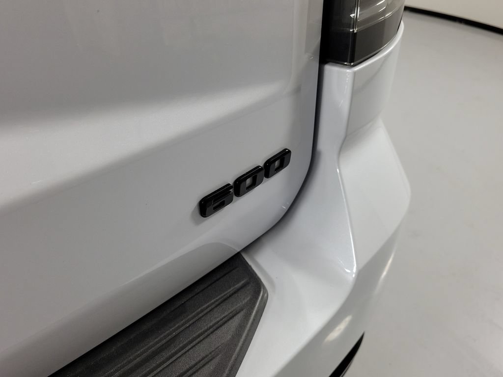 Certified 2026 Cadillac Escalade ESV Platinum Sport AWD/4WD image 6