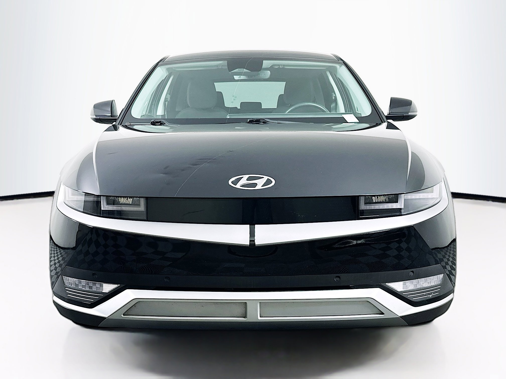 Used 2024 Hyundai Ioniq 5 SEL image 2