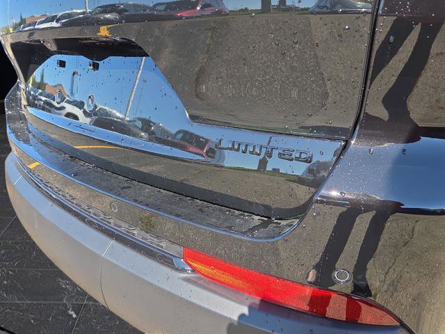 New 2025 Jeep Grand Cherokee L Limited w/ Luxury Tech Group II image 41