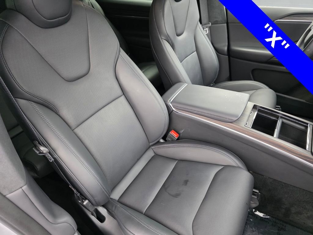 Used 2024 Tesla Model X image 27