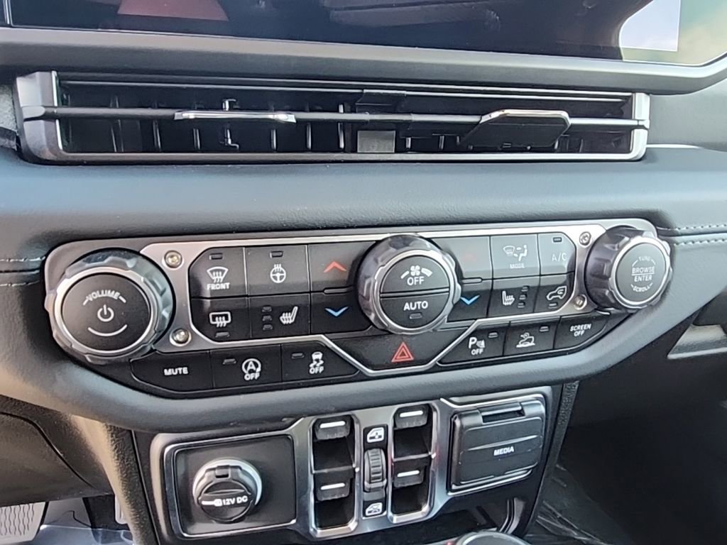 New 2026 Jeep Wrangler Sahara image 33