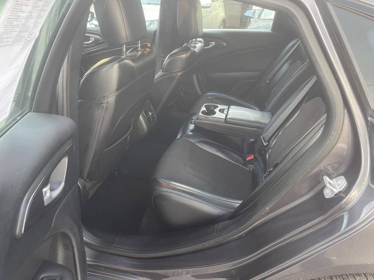 Used 2016 Chrysler 200 S w/ Comfort Group FWD image 23
