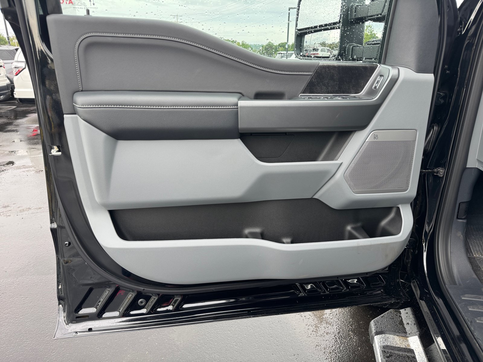 New 2026 Ford F250 XLT w/ XLT Premium Package AWD/4WD image 24