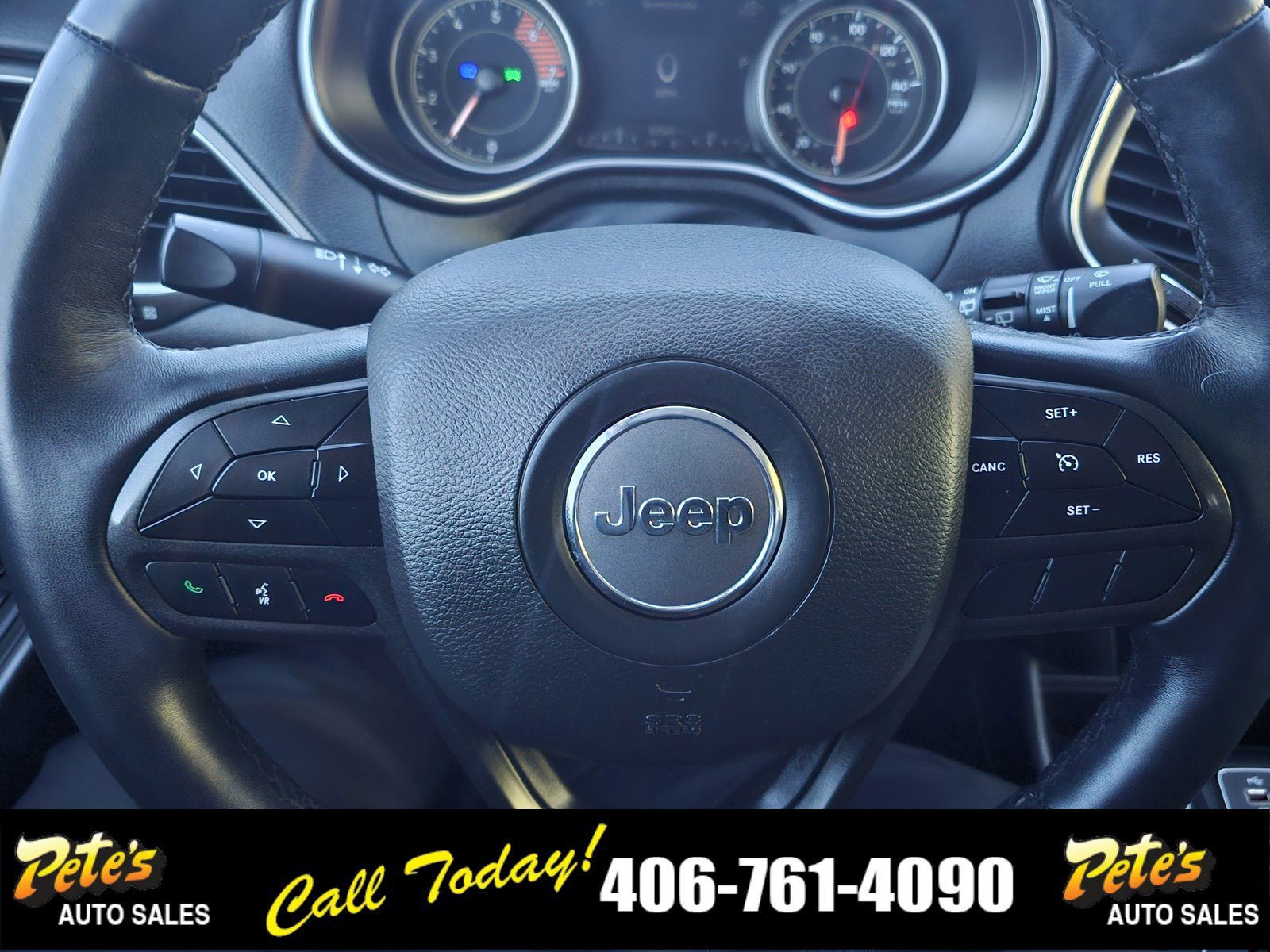 Used 2019 Jeep Cherokee Trailhawk image 25