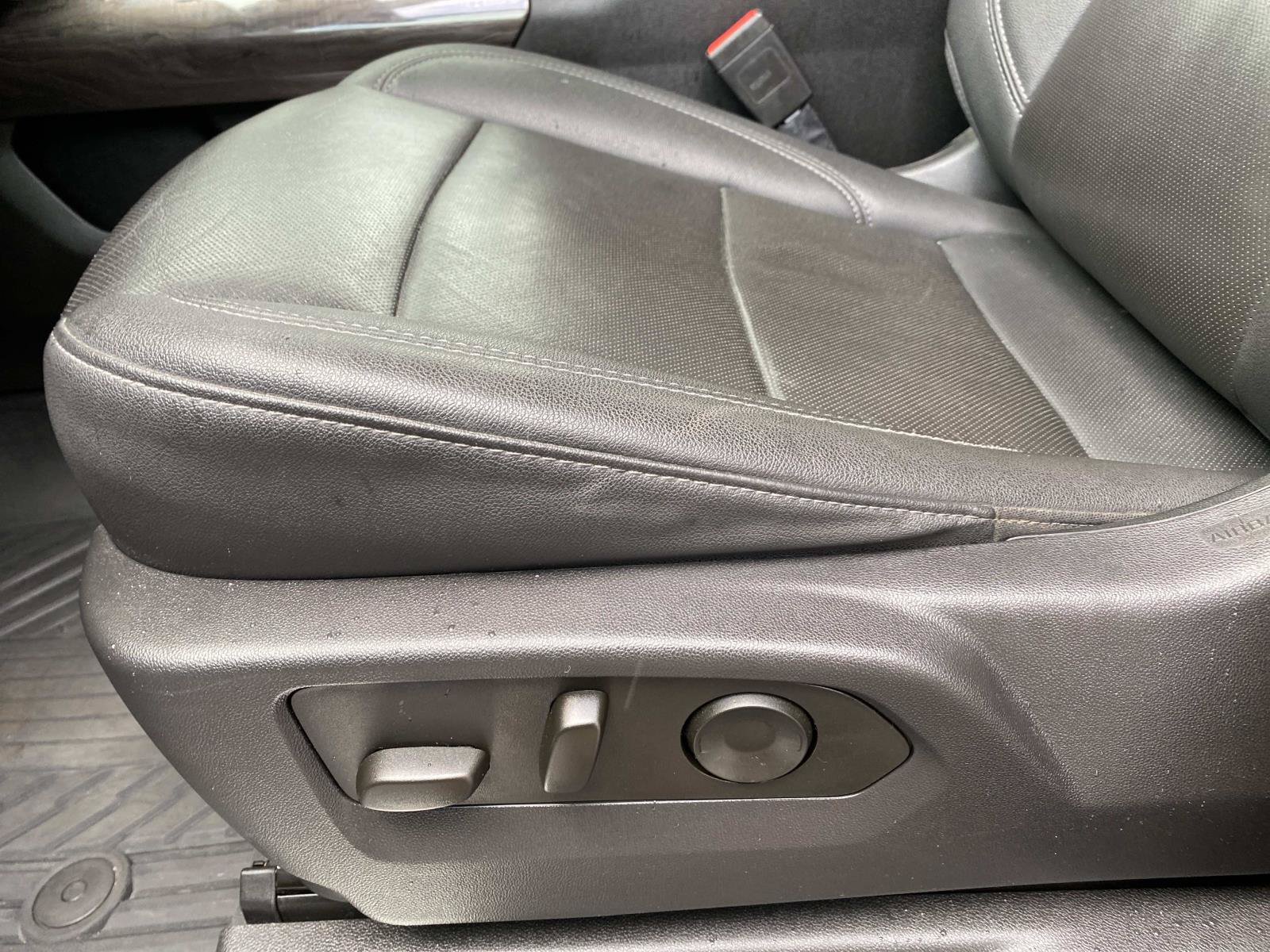 Used 2023 Chevrolet Silverado 1500 LTZ AWD/4WD image 23