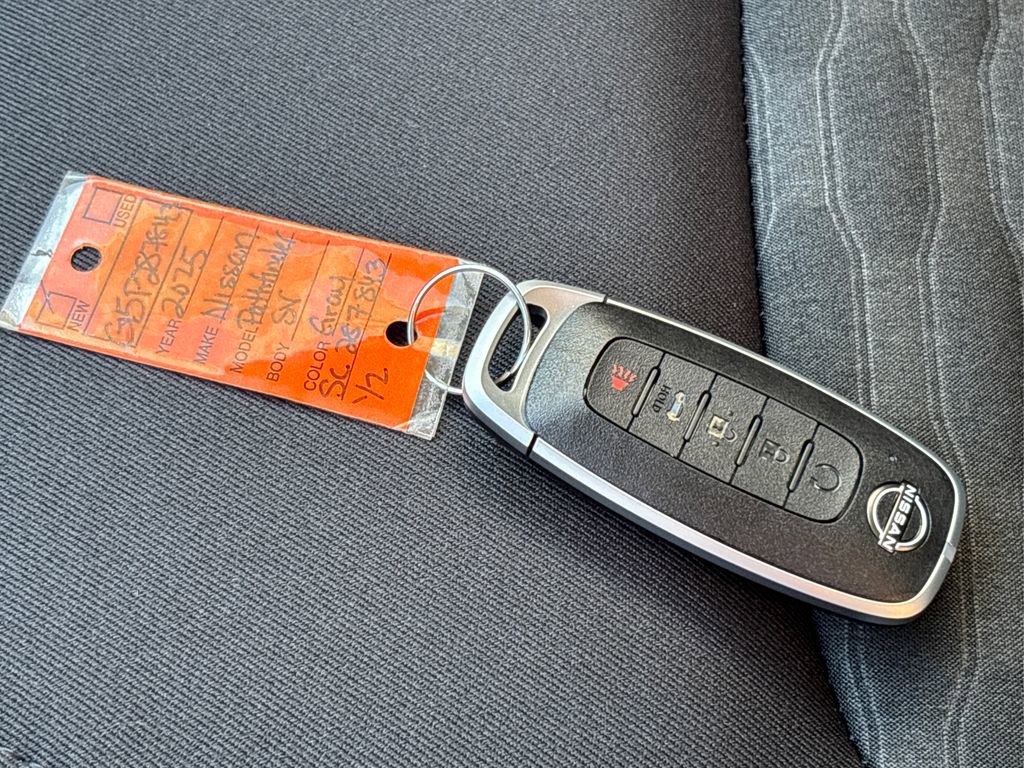 New 2025 Nissan Pathfinder SV image 40