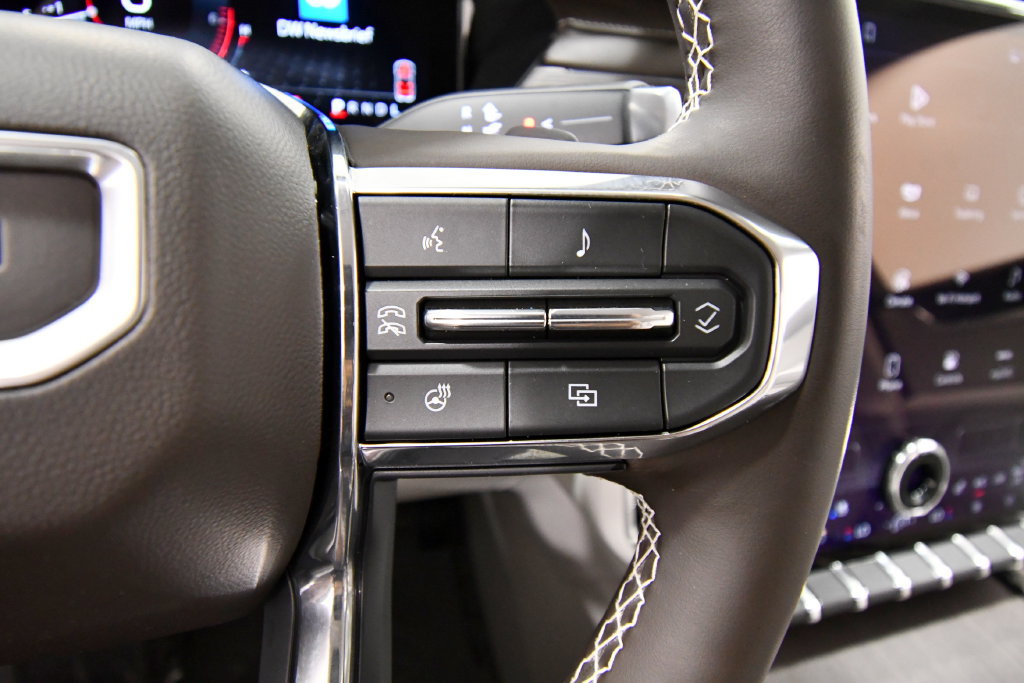 Used 2024 GMC Acadia Denali FWD image 21