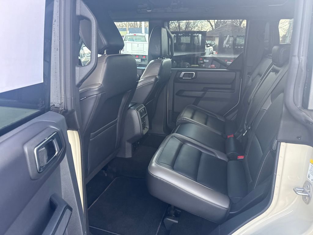 Used 2025 Ford Bronco Outer Banks image 13