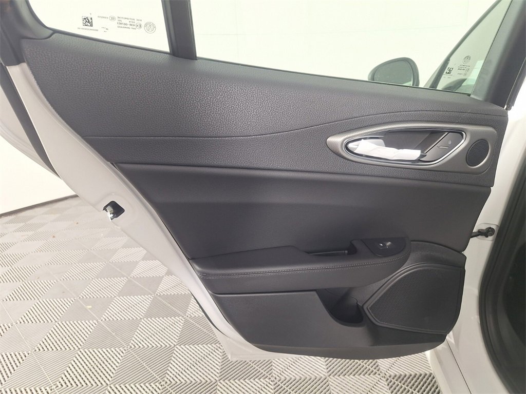 New 2025 Alfa Romeo Giulia image 13
