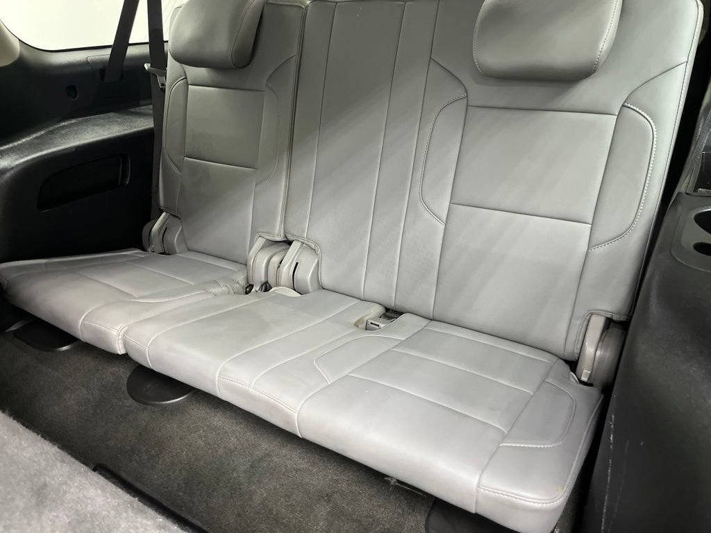 Used 2018 Chevrolet Suburban LT RWD image 21