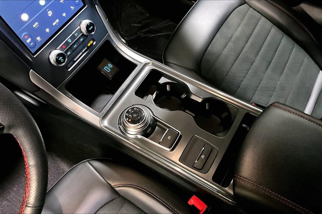 Used 2024 Ford Edge ST-Line image 29