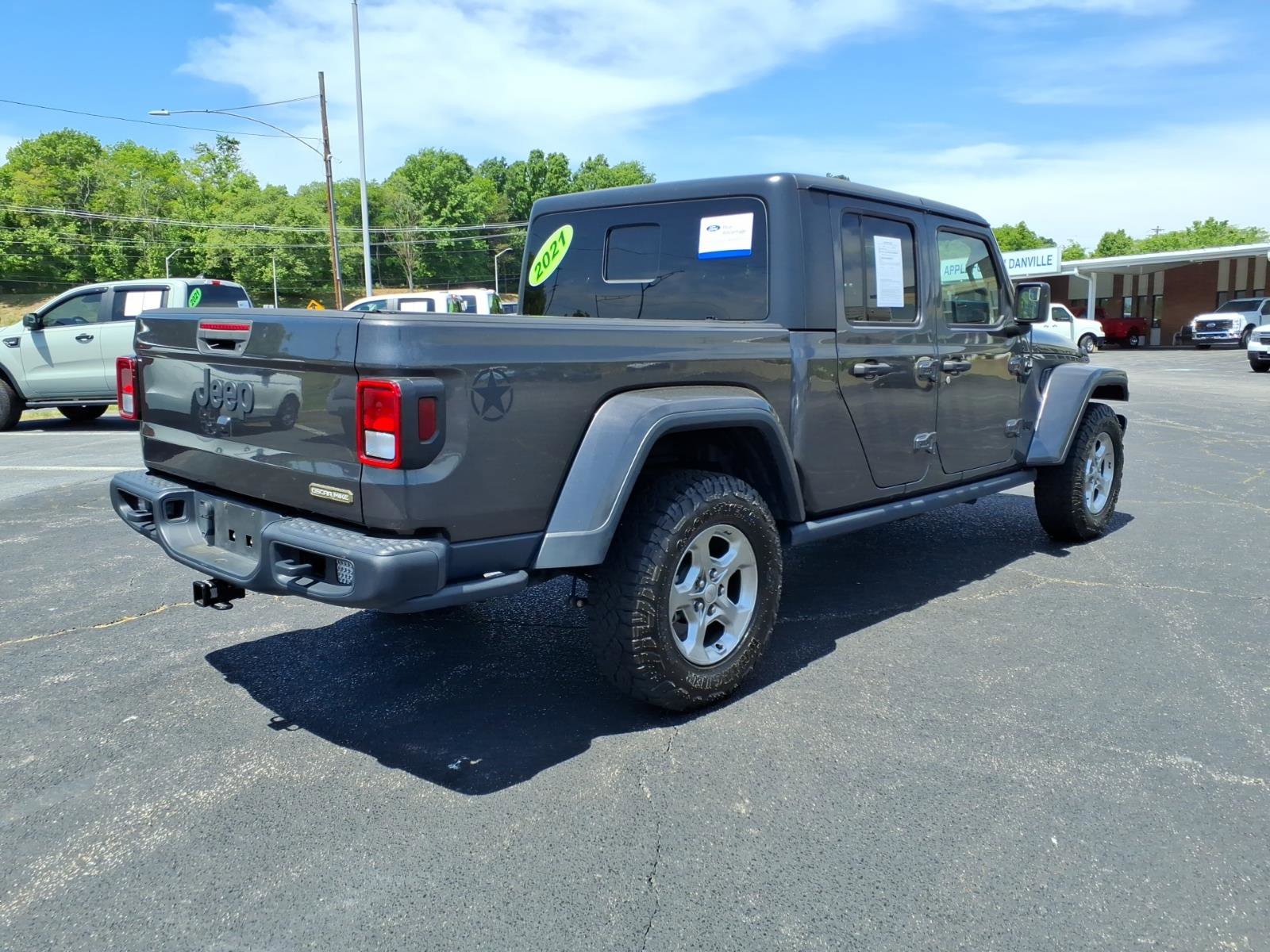 Used 2021 Jeep Gladiator Overland AWD/4WD image 9