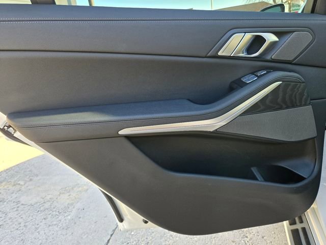 Used 2021 BMW X7 xDrive40i w/ Premium Package image 38