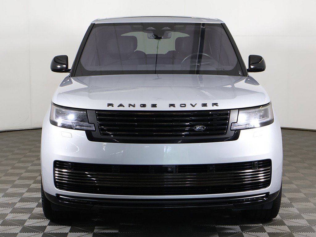 Used 2023 Land Rover Range Rover SV image 14