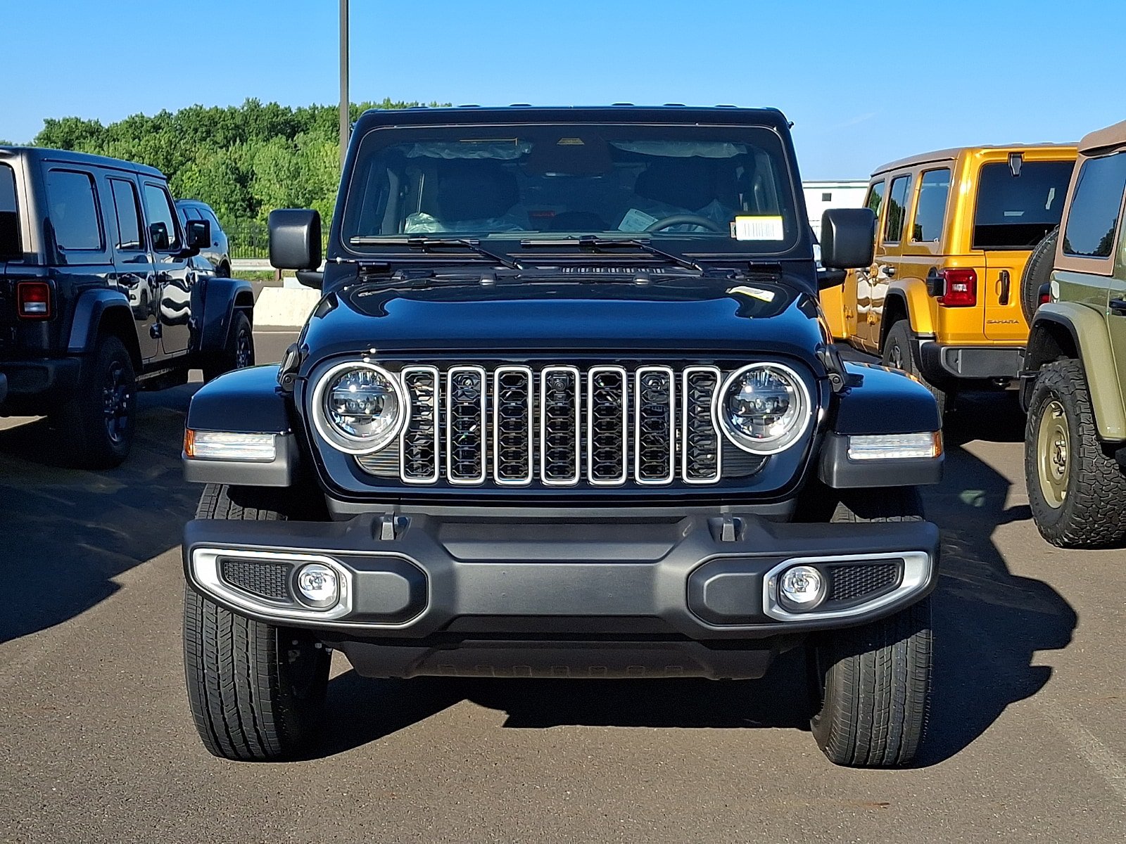 New 2026 Jeep Wrangler Unlimited Sahara AWD/4WD image 2