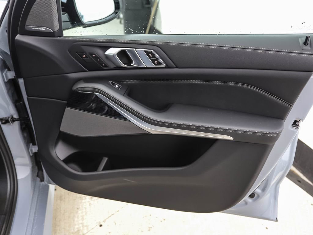 New 2026 BMW X5 M60i image 28